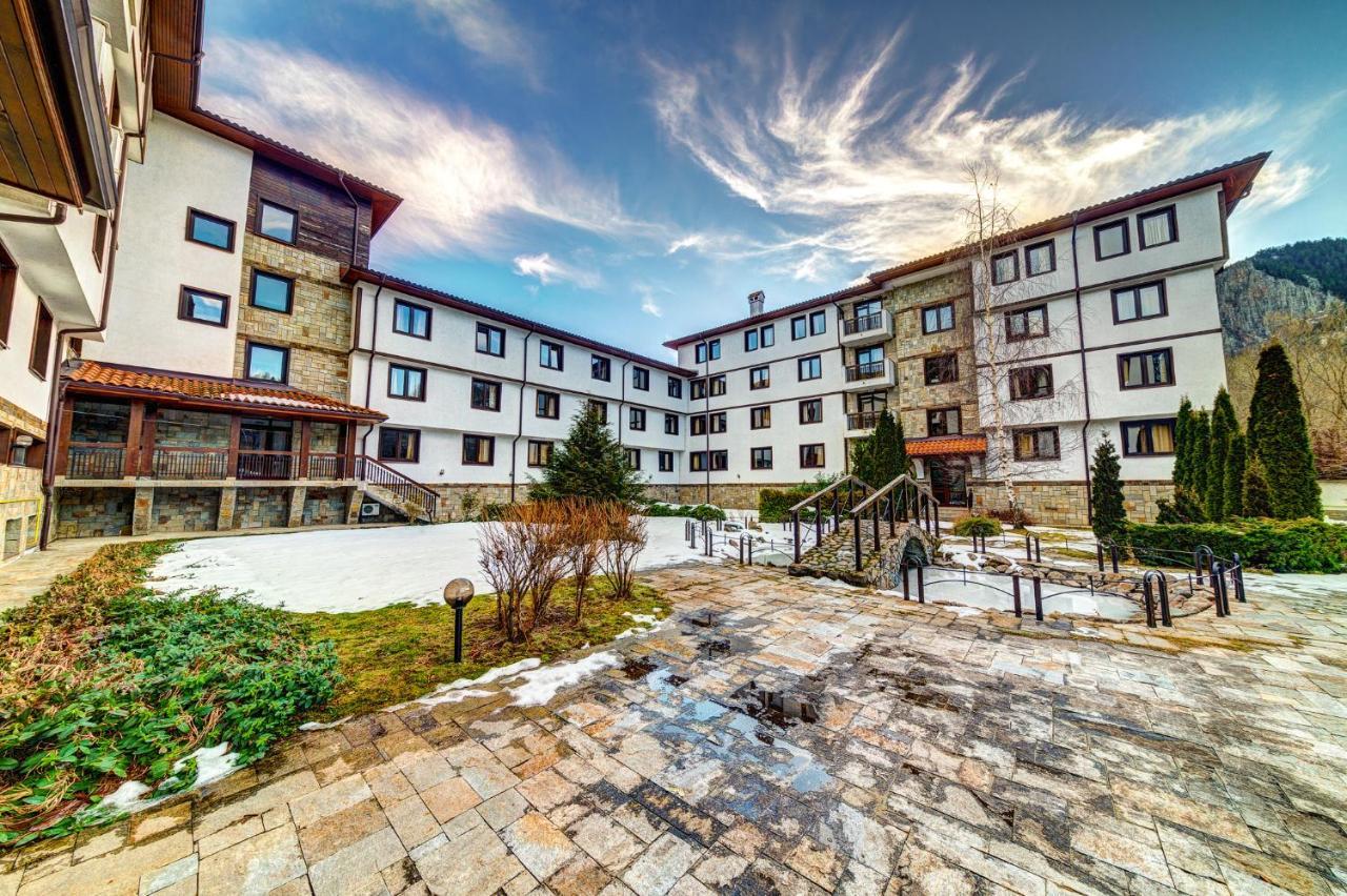 Aparthotel Silver Hills Free Parking Смолян Экстерьер фото