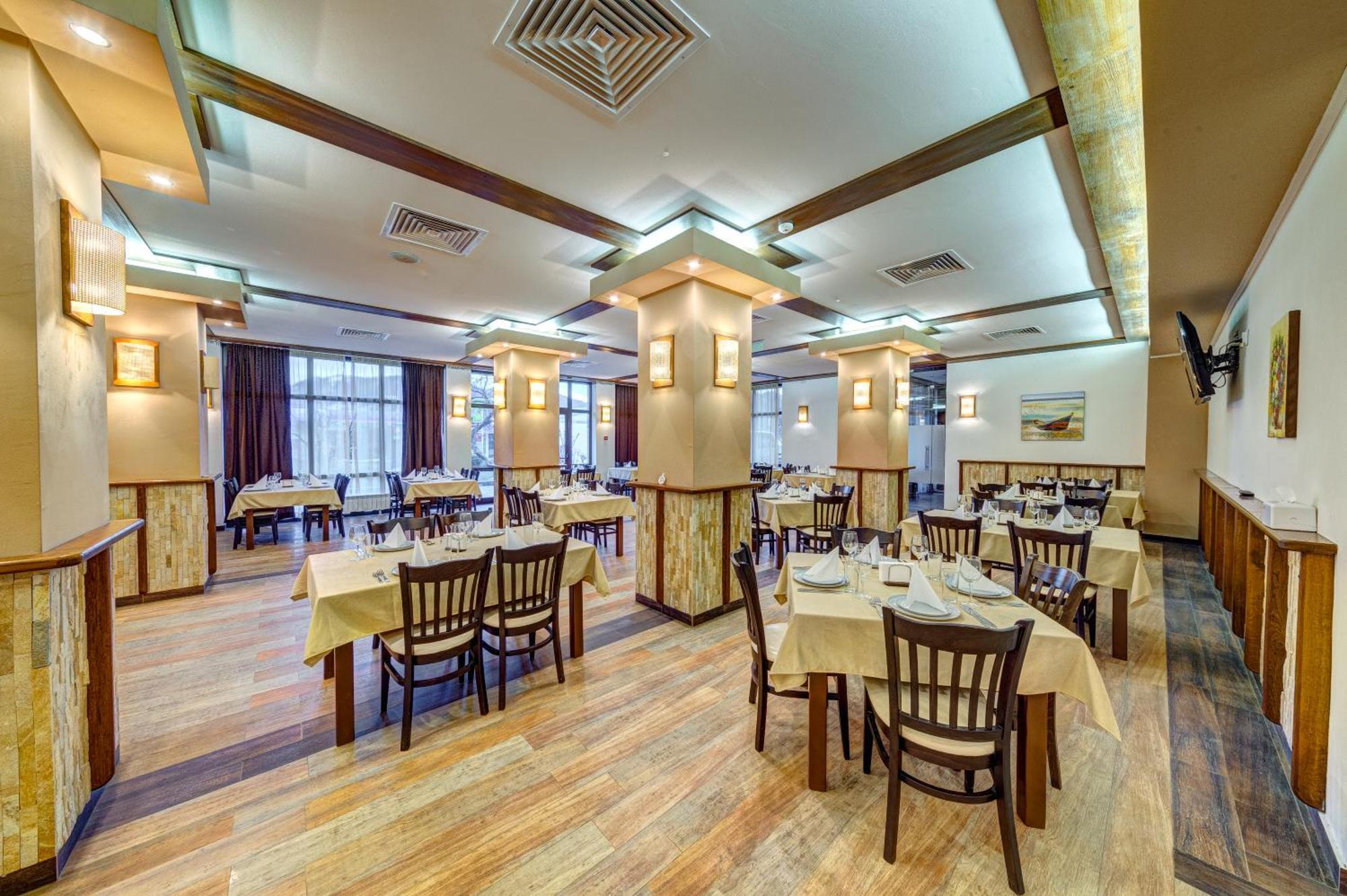 Aparthotel Silver Hills Free Parking Смолян Экстерьер фото